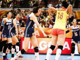 “逆境翻盘，中国女排3比2力克美国，谱写辉煌篇章”